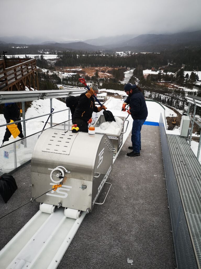 28_Ice track preparation, Ice Cutter, Snow carrier, Ice track, FIS safety area, Double lights, polycarbonate fence_2019_Lake Placid_USA_K90